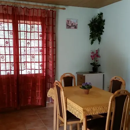 Basina Apartman Stari Grad